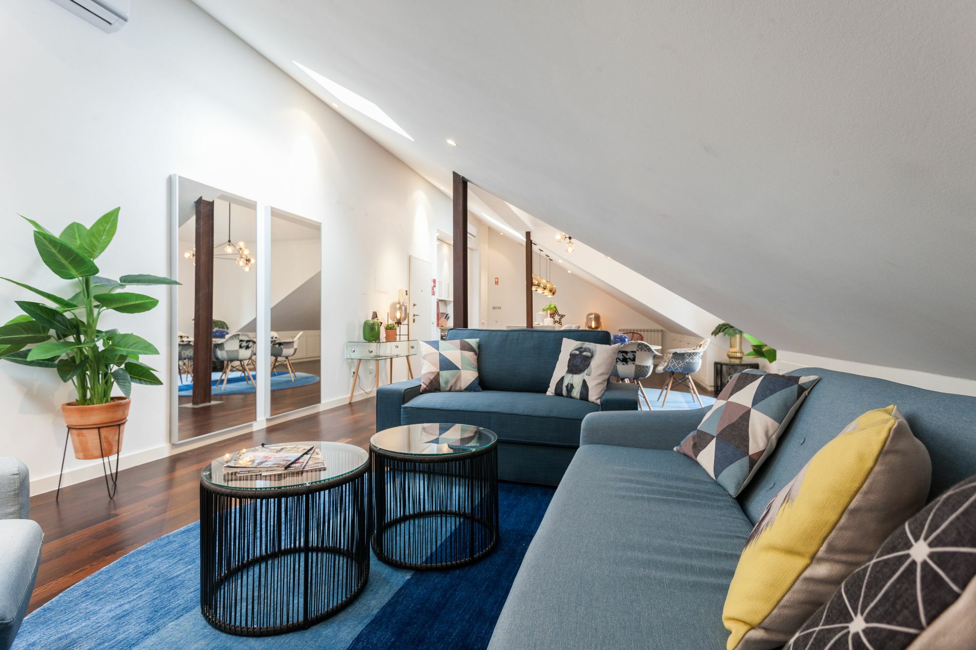 Casa Da Barroca: Spacious A-location Designer Loft Apartment *